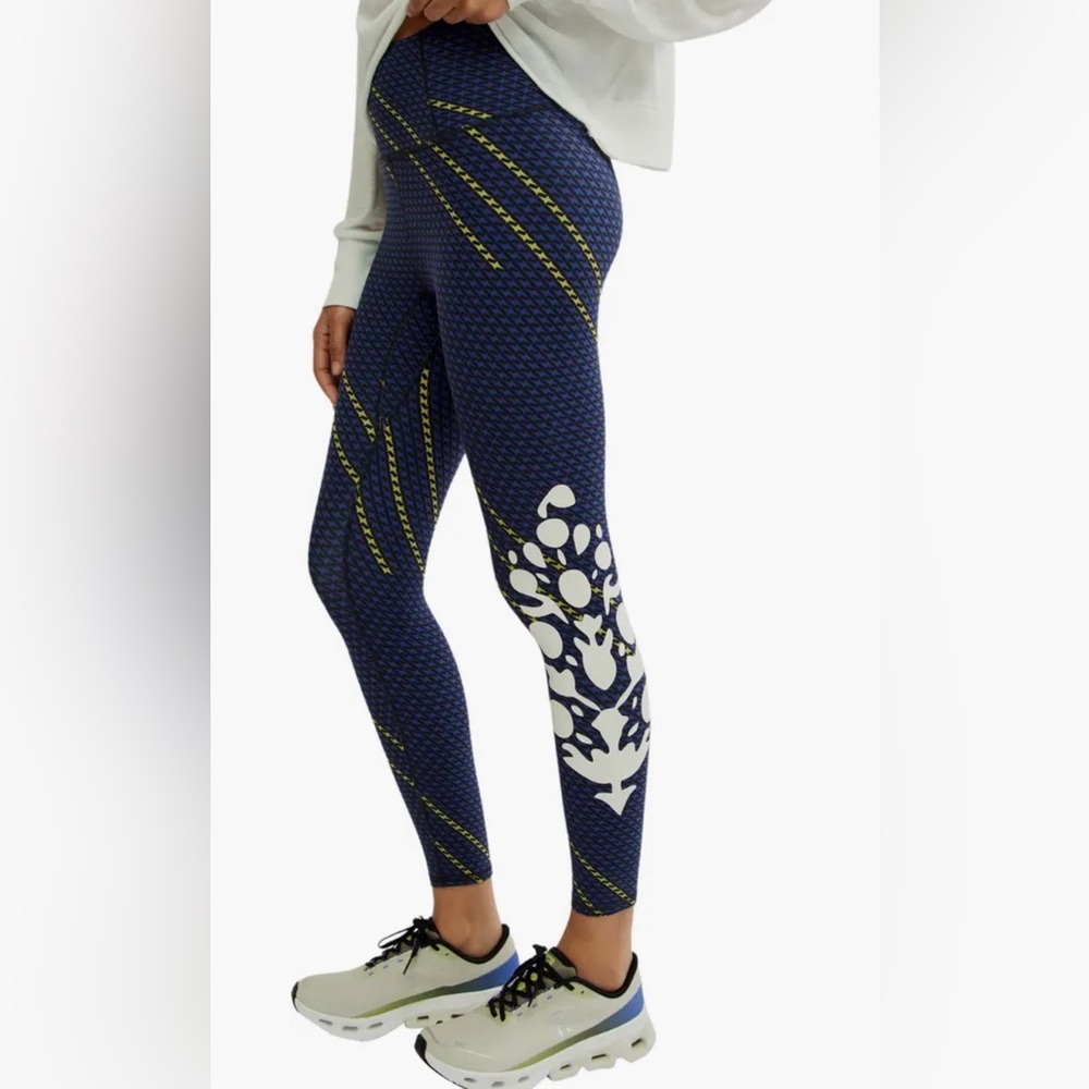 FP Movement Never Better Graphic Leggings size small